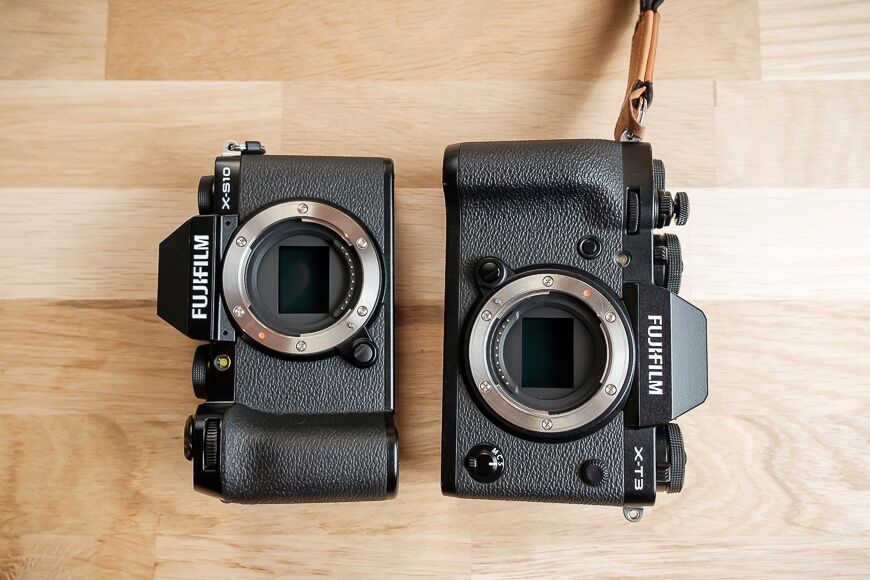 De Fujifilm X-S10 en X-T naast elkaar