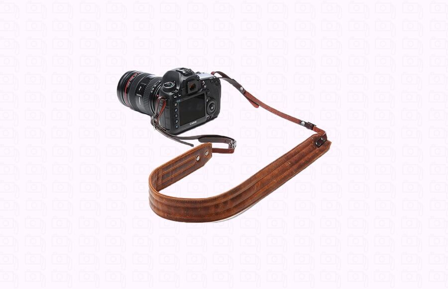 Het dragen van camera's vereist een stevig en comfortabel lederen bandproduct zoals de ONA-nekband.