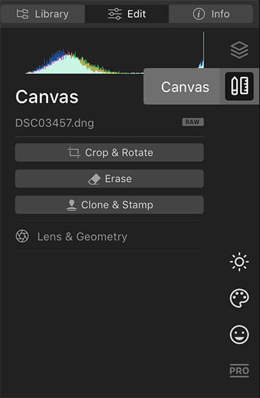canvas en histogram weergegeven op macbook pro