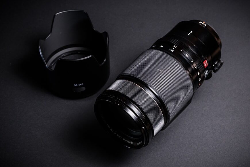 De Fujifilm XF 50-140mm f/2.8 is een groot, degelijk objectief.