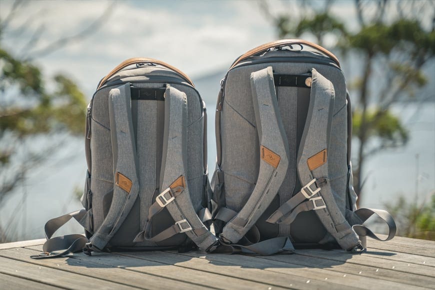 De Everyday Backpack Zip is voorzien van comfortabele schouderbanden en borstband. Onderdeel van de dagelijkse lijn, past camera-uitrusting en waterfles. Magnetische schouderriem functie.