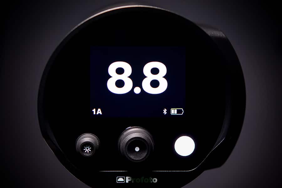 Profoto B10 Interface Review door J. La Plante Photo 